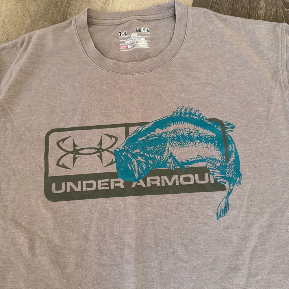 Under Armour Fishing T Shirt Medium Loose Fit - Picture 2 of 4
